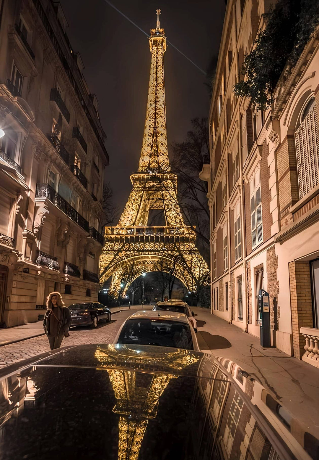 Enjoy amazing moments, such as a car perfectly positioned in front of the Eiffel Tower, capturing the essence of Paris.