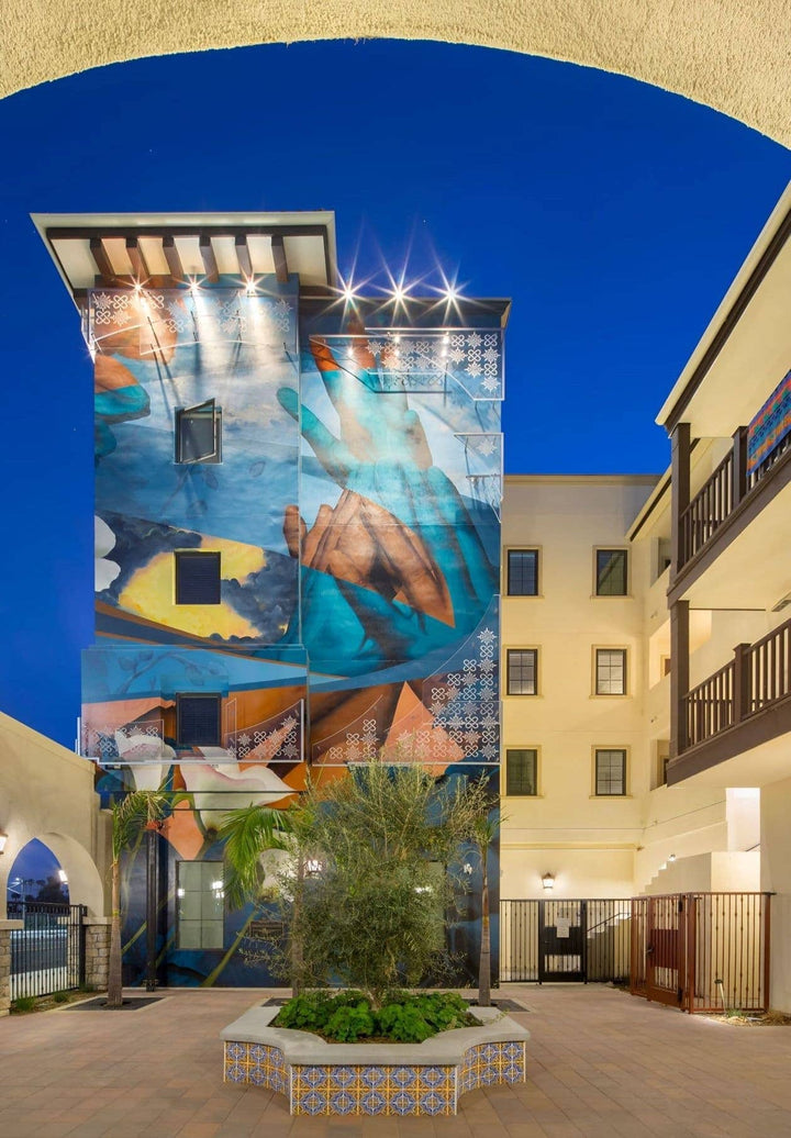 Fairview Heights, located near Inglewood, California, fosters a sense of community and offers a vibrant urban lifestyle.