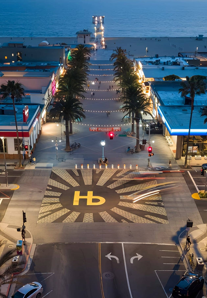 Hermosa Beach's stores, cafes, and Pacific Ocean charm are unique. It invites everyone to experience the pleasure of coastal living.