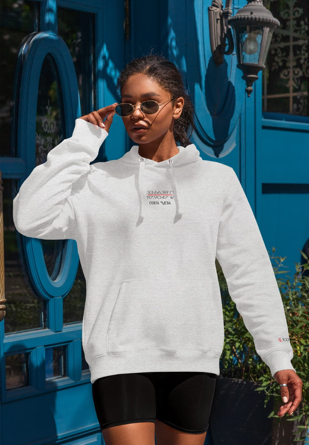 Caught in the candid moment of her walk in that gray hoodie, her fashion sense left an indelible mark.